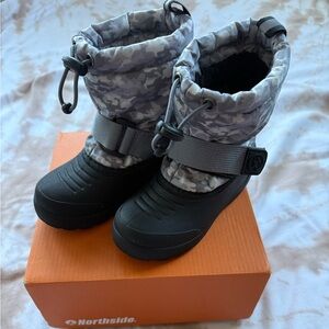 Northside Kids' Gray and Black Winter Boots